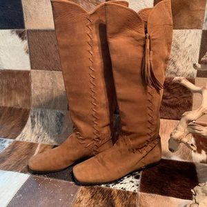 EUC Alberto Gozzi suede boots. Made in Italy. Sz 8